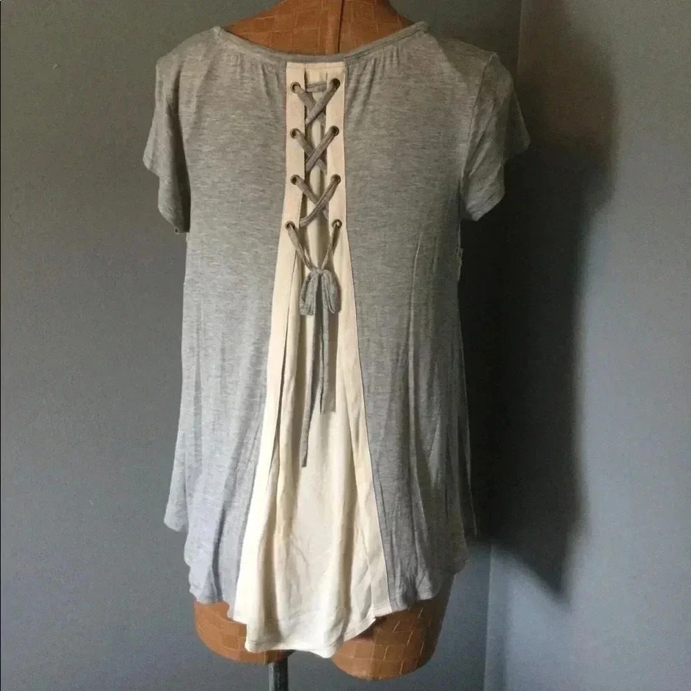 Rewind Women’s Flirty‎ lace up back T-shirt Large grey NWT